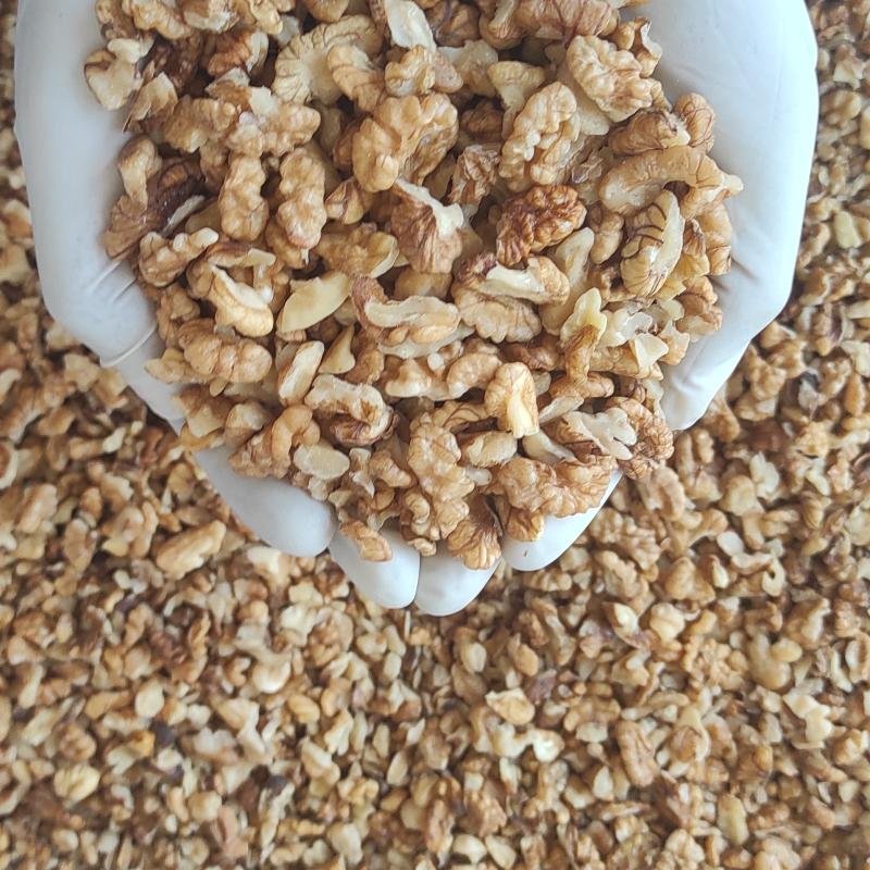 Farmeloo walnut Kernels broken 100% natural Akhrot, Without shell,